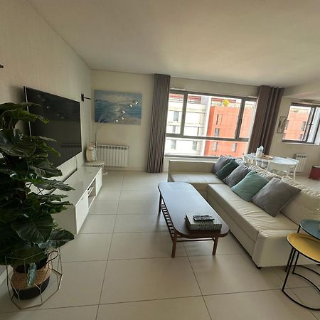 Ferienwohnung Bom Dia Parque Nacoes Lisboa W Exterior foto